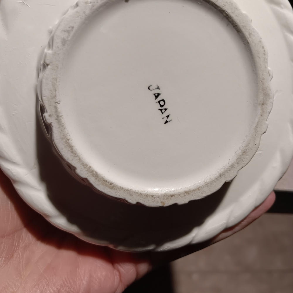 White Ceramic Jar with Raspberry Lid - Picture 5 of 7